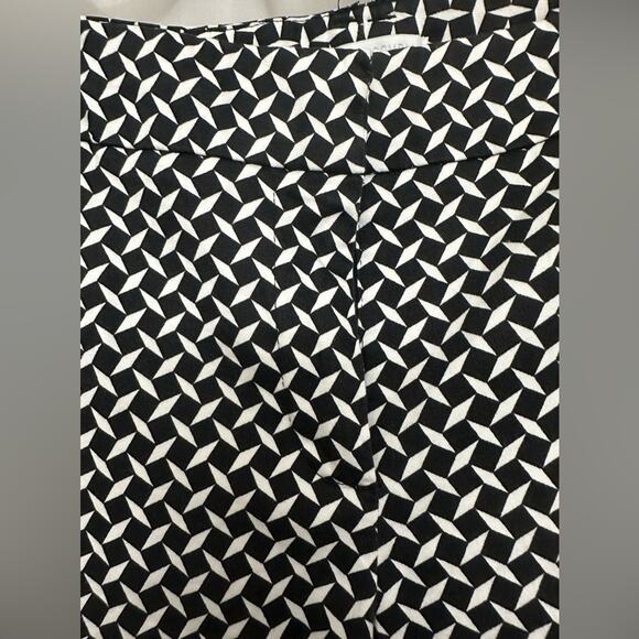 New York & Co Stretch Ankle Length Pant mid size zipper front and back pockets - Picture 5 of 6